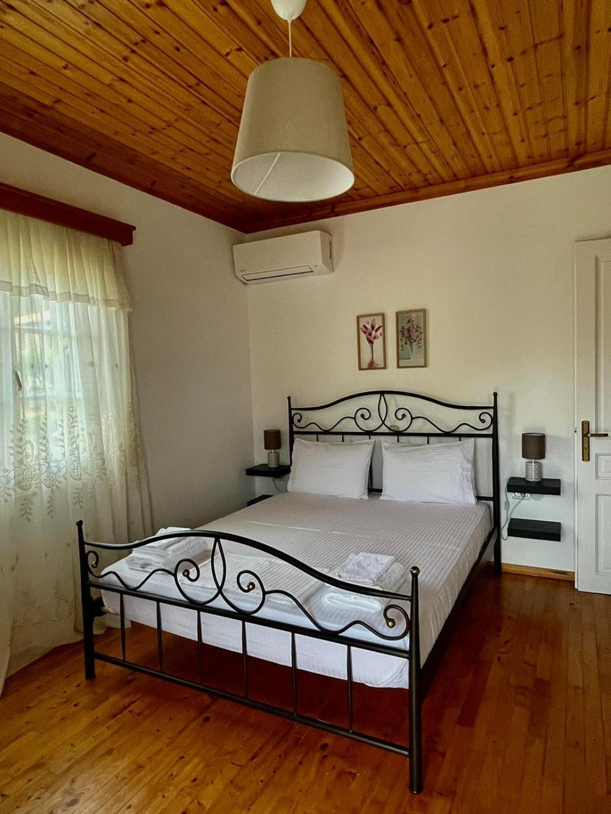 Anesis Villa Asprogerakata ภายนอก รูปภาพ